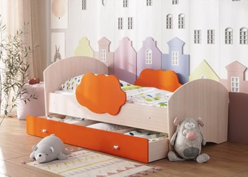 Кровать детская Тучка с ящиком, корпус Дуб млечный, фасад Оранжевый в Великом Новгороде
