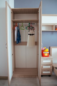 Детский двухдверный шкаф Остин М02 в Великом Новгороде - предосмотр 3